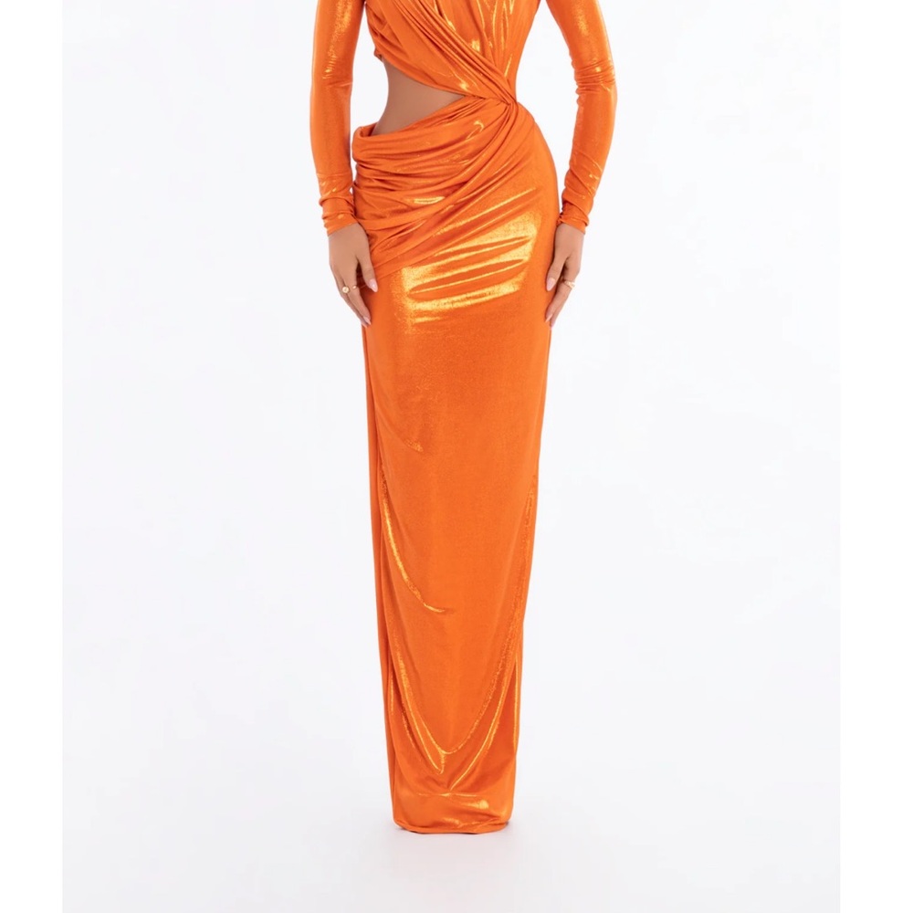 Albina Dyla Elegant Orange Maxi Dress